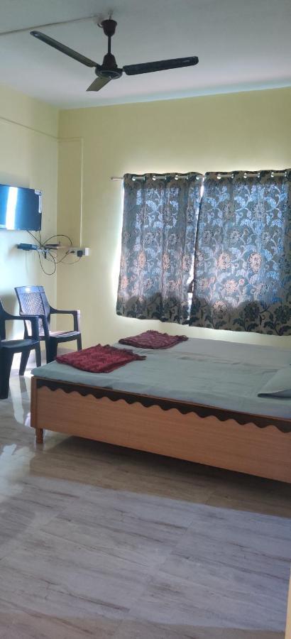 Gulmohar Cottages - Home Stay In Alībāg Ngoại thất bức ảnh